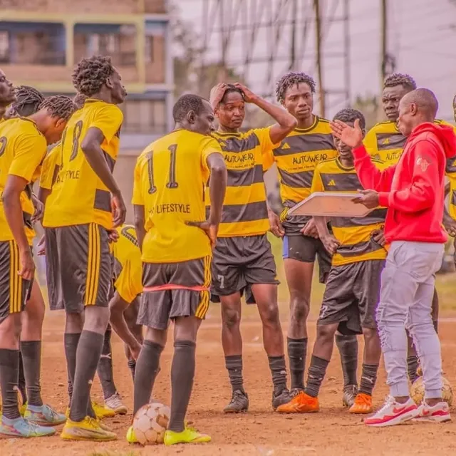 Santos Soka Academy — Senior player running the channel in orange